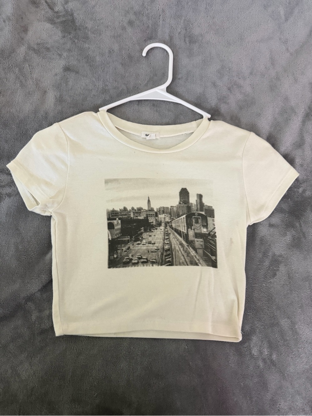 Garage white city baby tee